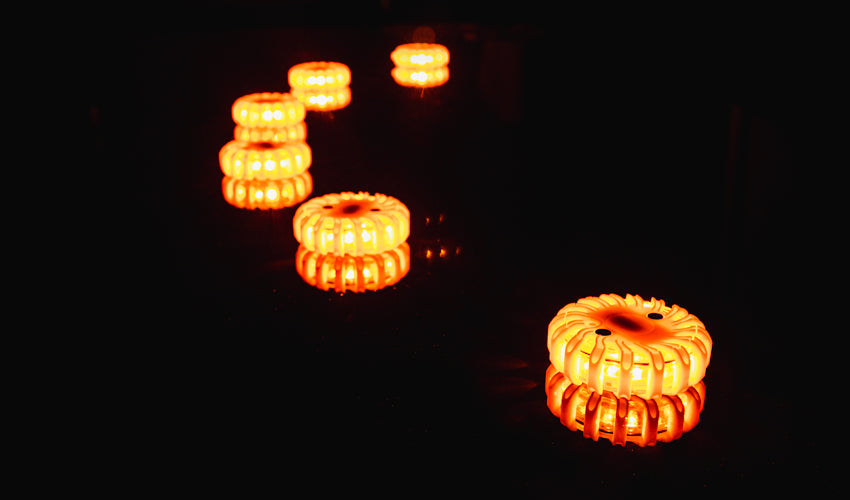 6 Pack of Rechargeable 16 LED Disc LED Road Flares Beacon Lights Charger